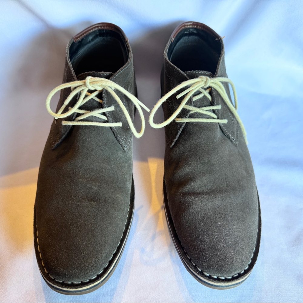 Kenneth Cole Gray Chukka Boots with Moccasin Toe
